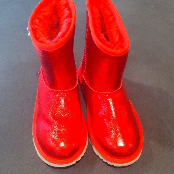 UGG KIDS - Picture 1 of 7